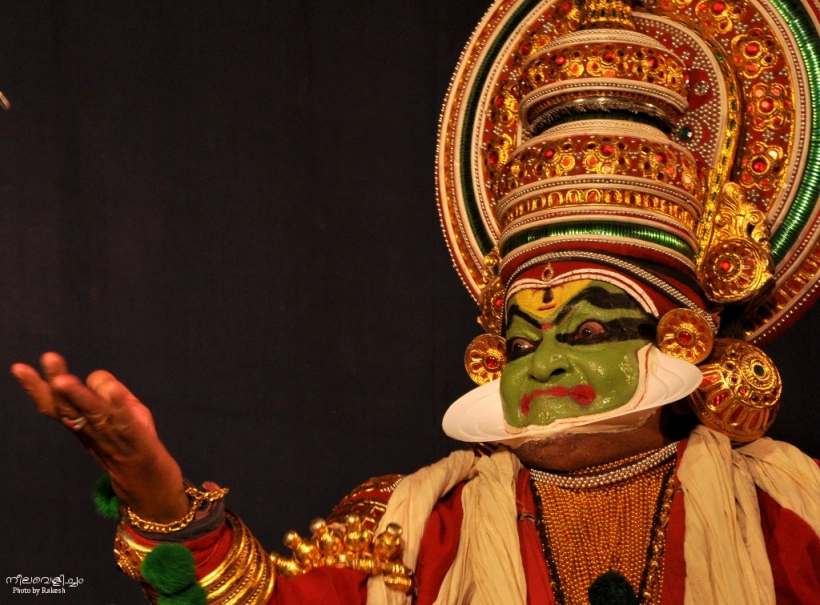 india-kerala-danza-kathakali